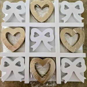 🎀 NWOT New Wooden Bows & Hearts Tic-Tac-Toe Board Game! White & Gold 🎀